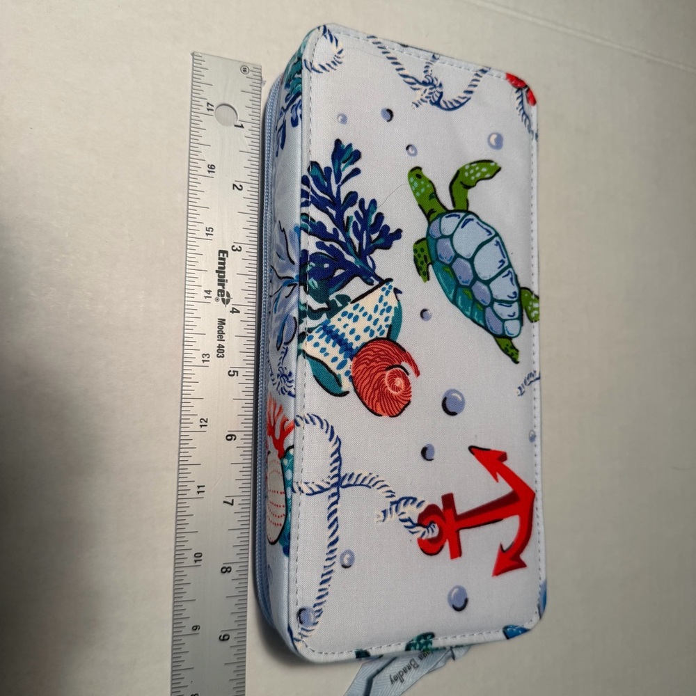 NWOT Vera Bradley Large Travel Pill Case 7 Day 28 Slot Anchors Aweigh Pattern - Picture 5 of 6